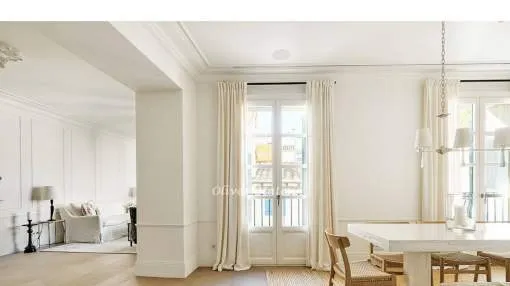 
                    HISTORIC ARCHITECTURE WITH CONTEMPORARY LUXURY AND PRIVATE TERRACE
                