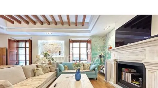 
                    LUXURY DUPLEX WITH PARKING AND ELEVATOR NEXT TO PALMA CATHEDRAL!
                