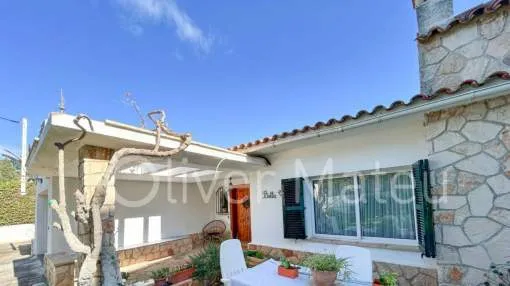 
                    SPECTACULAR HOME IN CALA MAJOR - GENOVA. SPACIOUS, PRIVATE AND MULTIPLE POSSIBILITIES
                