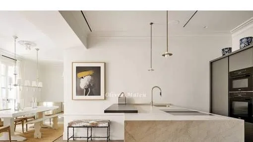 
                    HISTORIC ARCHITECTURE WITH CONTEMPORARY LUXURY AND PRIVATE TERRACE
                