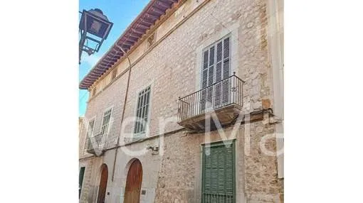 
                    HOUSE FOR SALE IN SOLLER WITH GARDEN AND GARAGE
                