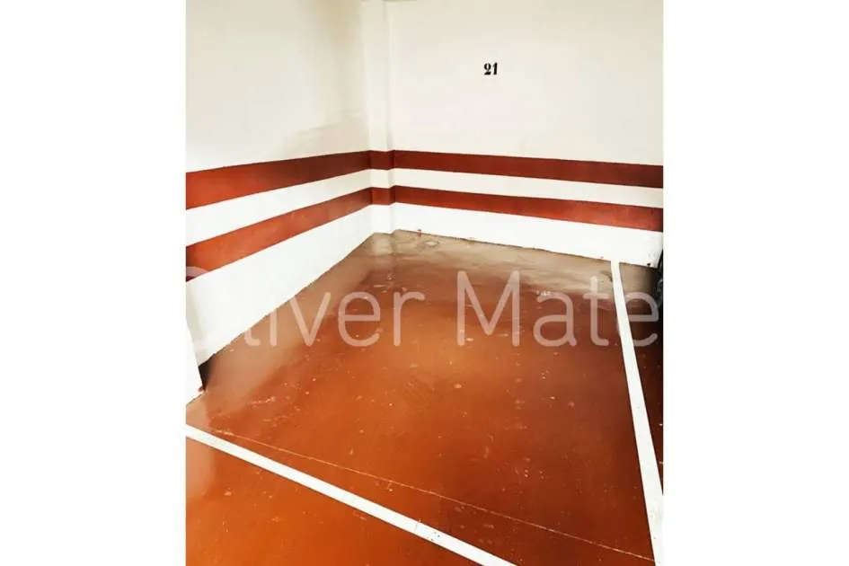 
                    CENTRALLY RENOVATED APARTMENT WITH HIGH QUALITY FINISHES
                
