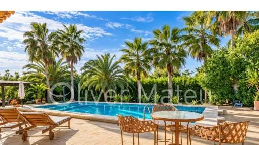 
                    20.000 M ² FINCA WITH VILLA, GARAGE, POOL AND TWO BUSINESS OPERATIONS: HOLIDAY RENTAL AND AVOCADO FARM
                