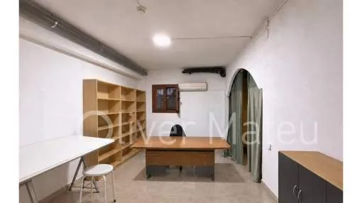 
                    GROUND FLOOR TO RENOVATE IN THE HEART OF THE OLD TOWN
                