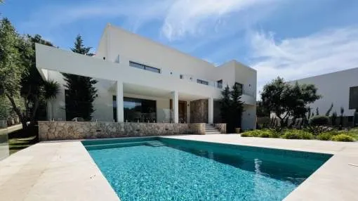Luxury villa in sought-after location in Nova Santa Ponsa