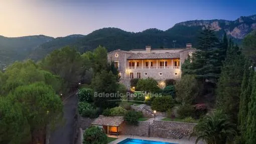 Magnificent country estate for sale on a huge plot in Puigpunyent, Mallorca