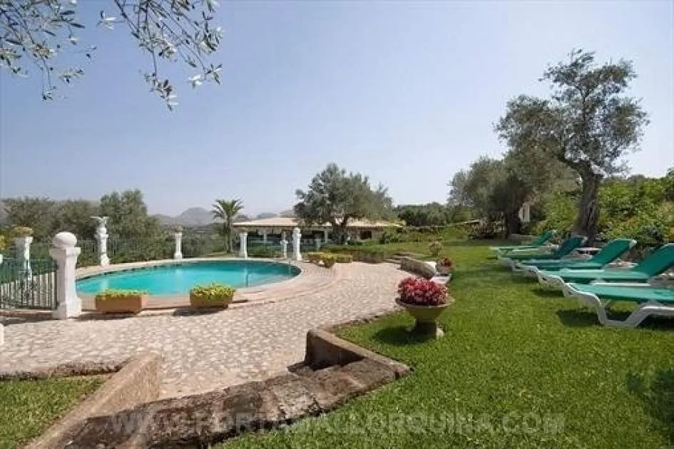 Beautiful, rustic country house at perfect location with breathtaking views, close to Pollensa