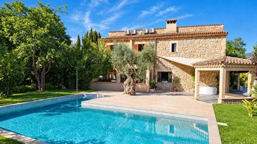Mallorcan villa with saltwater pool and large garden for long term rental in Es Capdellà