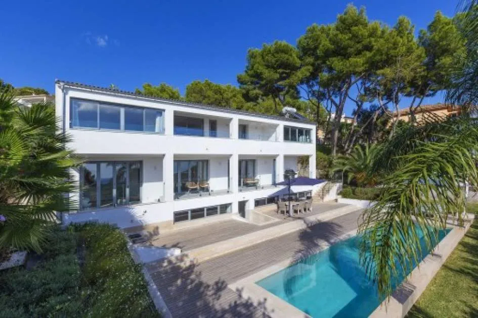 Modern villa with wonderful teak-wood terrace and sea views in Costa den Blanes