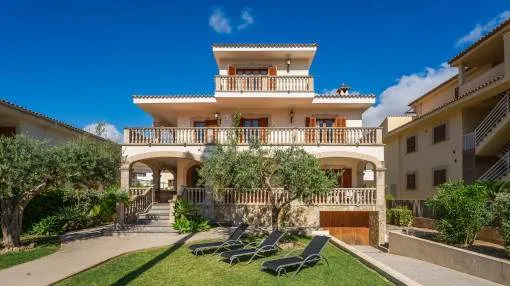 Large villa with touristic rental license only 60 metres from the sandy beach of Puerto Alcudia
