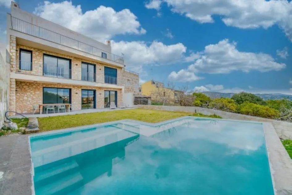 Newly-built house with great views in Campanet Newly-built house with great views in Campanet