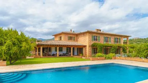Impressive finca property in an excellent location in Santa Maria del Cami - minimum rental period 5 years