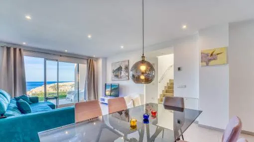 Like-New house with sea views in a well-kept residential complex on Cala Lliteres