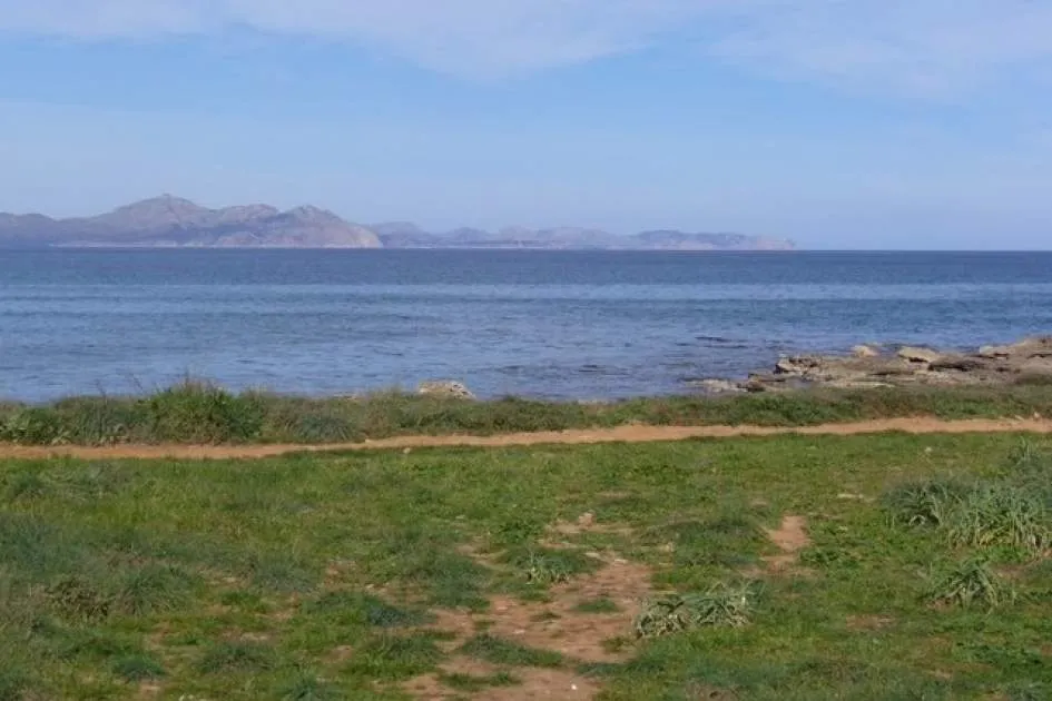 Plot with Basic Project for a House with Pool in a Prime Seafront Location – Colònia de Sant Pere