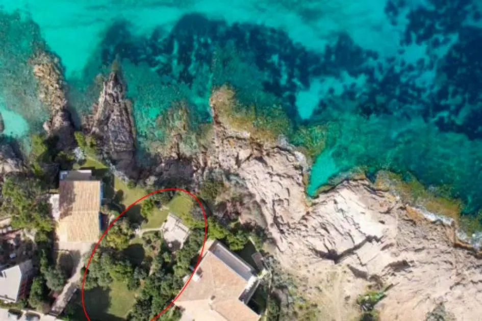First sea line - with private sea access: Exclusive building project on a dream plot in Cala Provencals / Font de Sa Cala First sea line - with private sea access: Exclusive building project on a dream plot in Cala Provencals / Font de Sa Cala