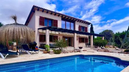 Sea view villa with ETV license for sale in Vallgonera