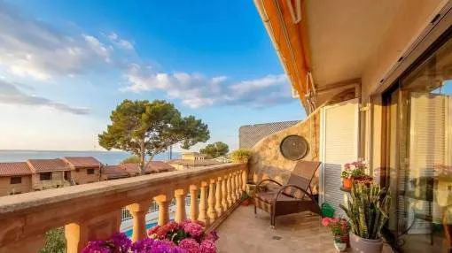 South-facing apartment, close to the sea and with beautiful views over the bay of Alcudia