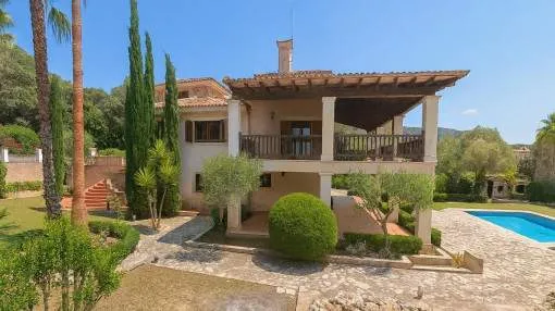 Comfortable, spacious villa with pool in a quiet location and with sweeping views in Sa Pobla near Pollensa