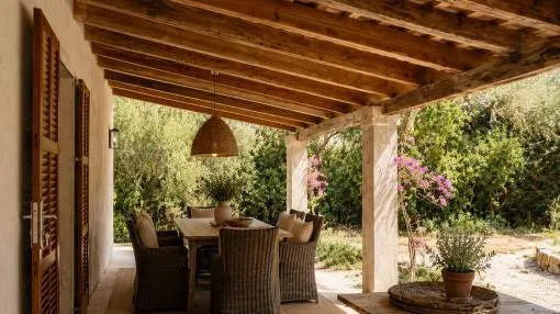 First occupancy after renovation: finca for long-term rent in Canyamel