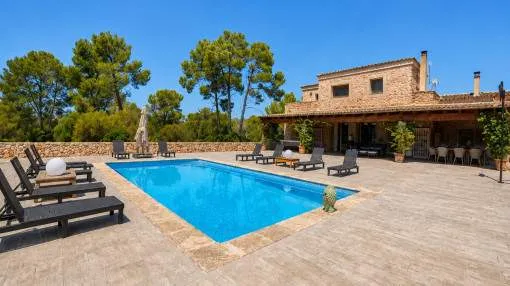 Spacious finca with guest house, pool and privacy by Algaida