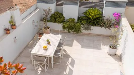 Charming townhouse with a dream terrace in Son Espanyolet