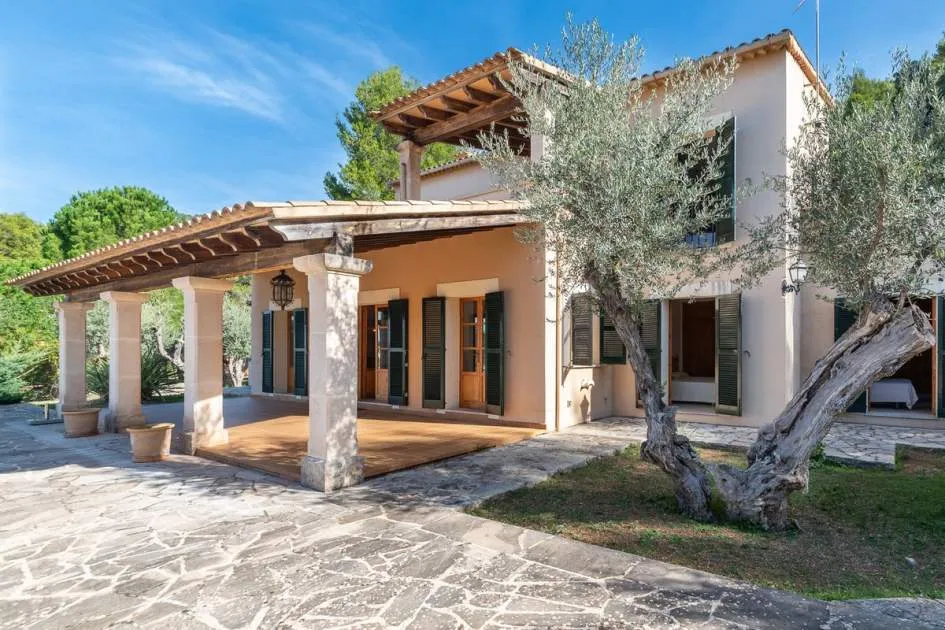 Mallorcan country home located in the outskirts of Valldemossa.