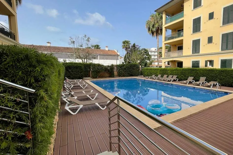 Walking distance to Paguera Beach! Spacious groundfloor apartment with spectacular terrace in Paguera