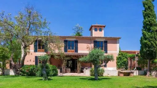 Impressive historic Finca just minutes from Palma. This property is rented on a weekly basis.