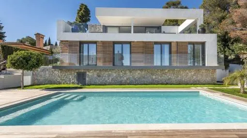 Elegant luxury villa with sea views in prime location Cas Catala