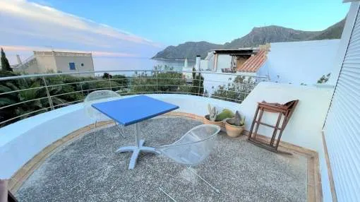 Apartment in front of the sea in Betlem available during the months of July, August and September.