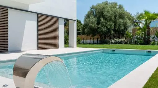 Luxury new family home for sale in Santa Ponsa