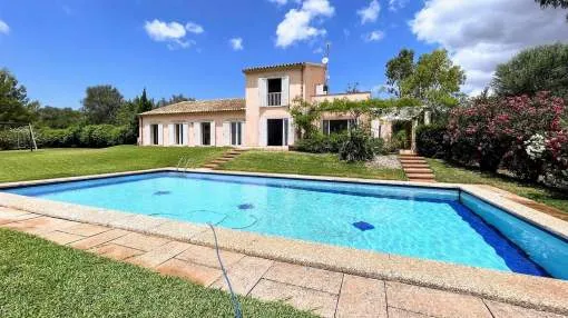 Villa in Puntiro with pool and panoramic views