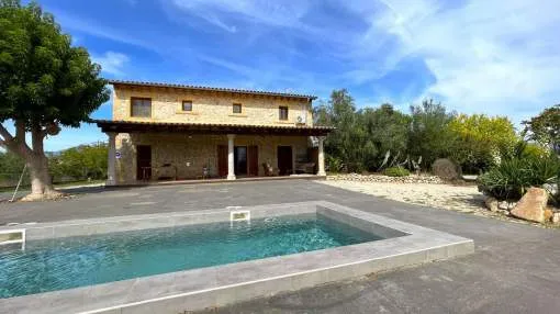 Rustic finca with open views and swimming pool in Selva