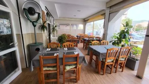 Fully equipped restaurant for rent in central tourist location