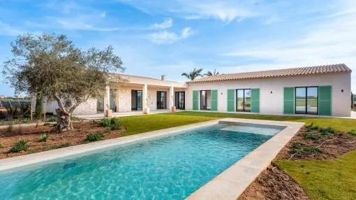 Beautiful Finca ready to move in only 2 km from the beach of Sa Ràpita and es Trenç.