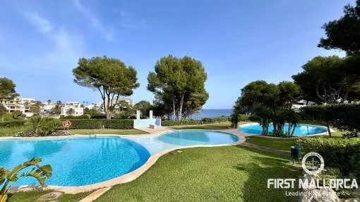 The magnificent apartment in Portocolom invites you to enjoy an unforgettable vacation by the sea
