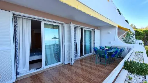 Beautiful ground floor apartment on the seafront in Cala Blava