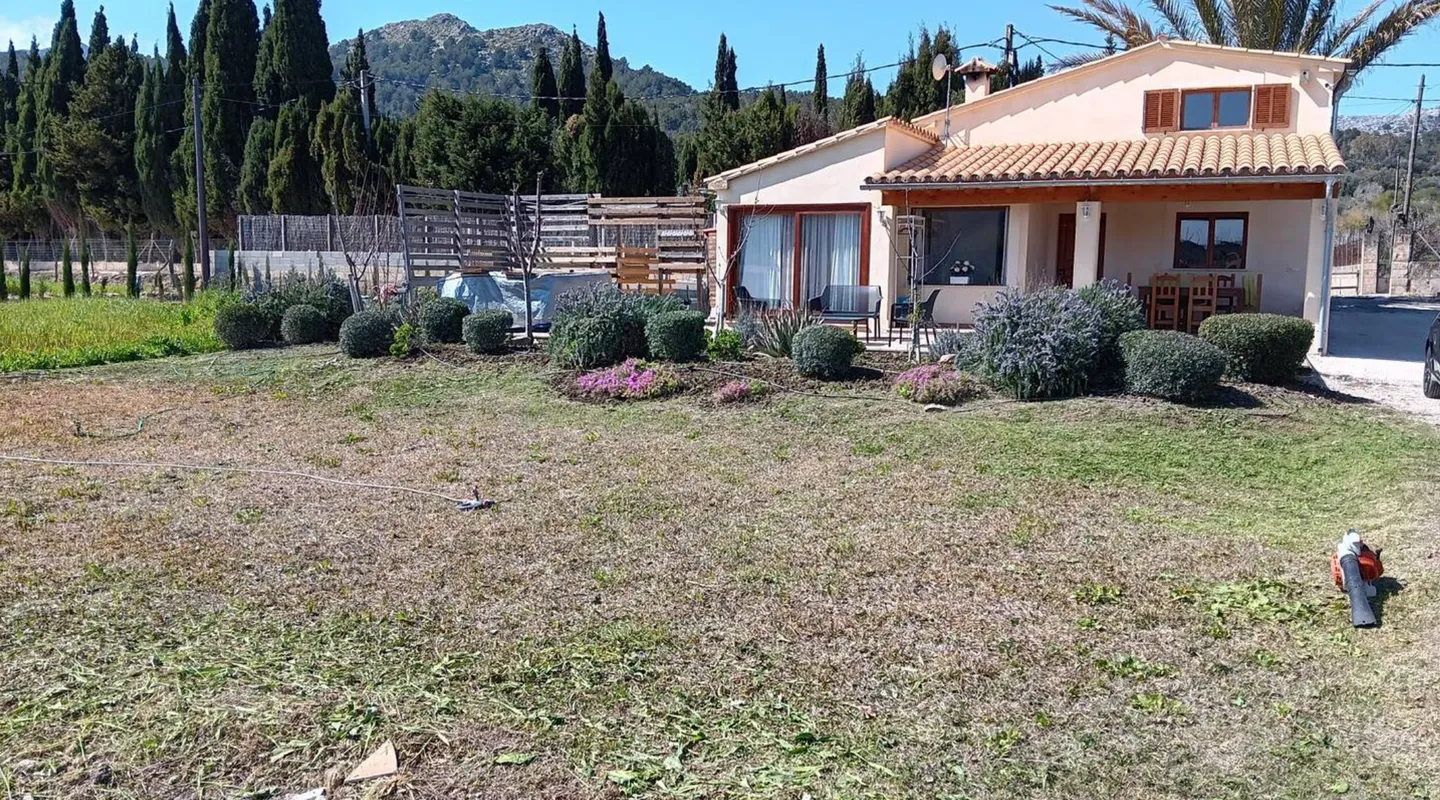 Finca with swimming pool and spectacular views, 1 km from Pollensa