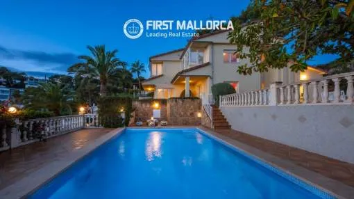 Charming Mediterranean villa with sea views, surrounded by a beautiful garden and located in one of the most prestigious and sought-after areas of the island.