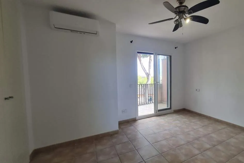 A sunny townhouse with sea view and a short stroll from the beach A sunny townhouse with sea view and a short stroll from the beach