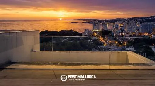 Stunning Penthouse with Panoramic Sea Views and Expansive Rooftop Terrace in La Bonanova, Palma de Mallorca