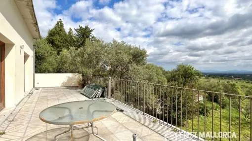 Semi-detached house with garden, parking and panoramic views in Selva