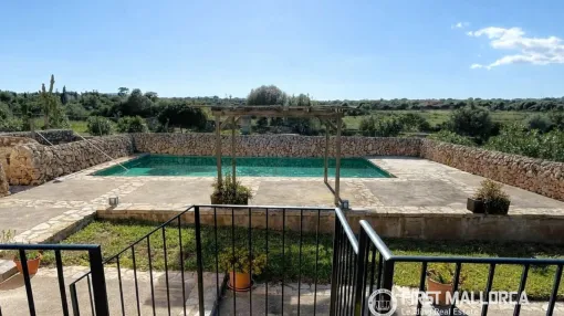 Finca with pool and unobstructed views in a natural setting near Porto Cristo