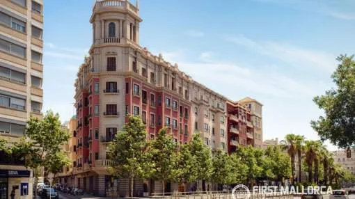 Investment Opportunity in an Iconic Building in Palma Center
