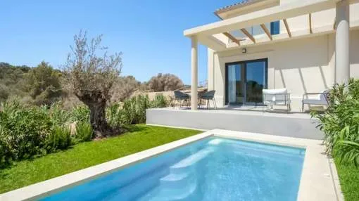 Newly built villa near the sea in Cala Romantica