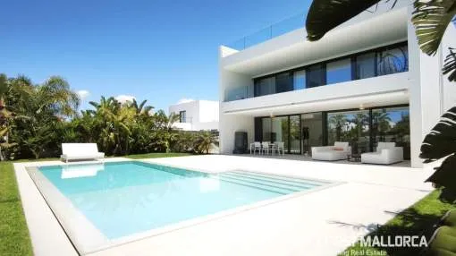 Contemporary Luxury Villa in Puig de Ros