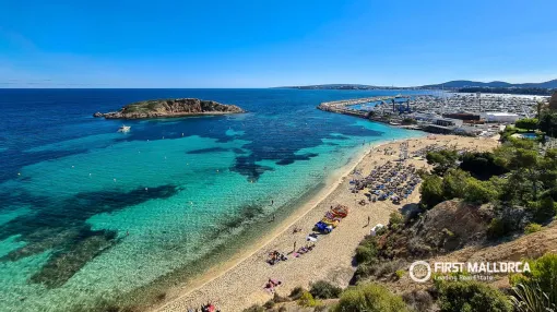 Building plot in the exclusive urbanisation of Costa d'en Blanes with partial sea views