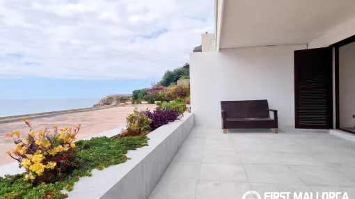 Ground floor apartment on the seafront in Sant Agustí.