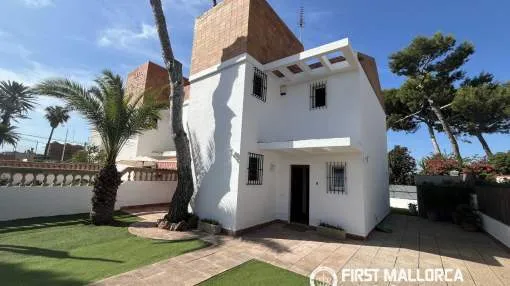 3-Bedroom Semi-Detached Property with Solarium and Sea Views in Cala Estancia