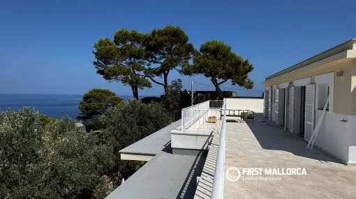 Renovated apartment with a large sea-view terrace in Puerto de Soller